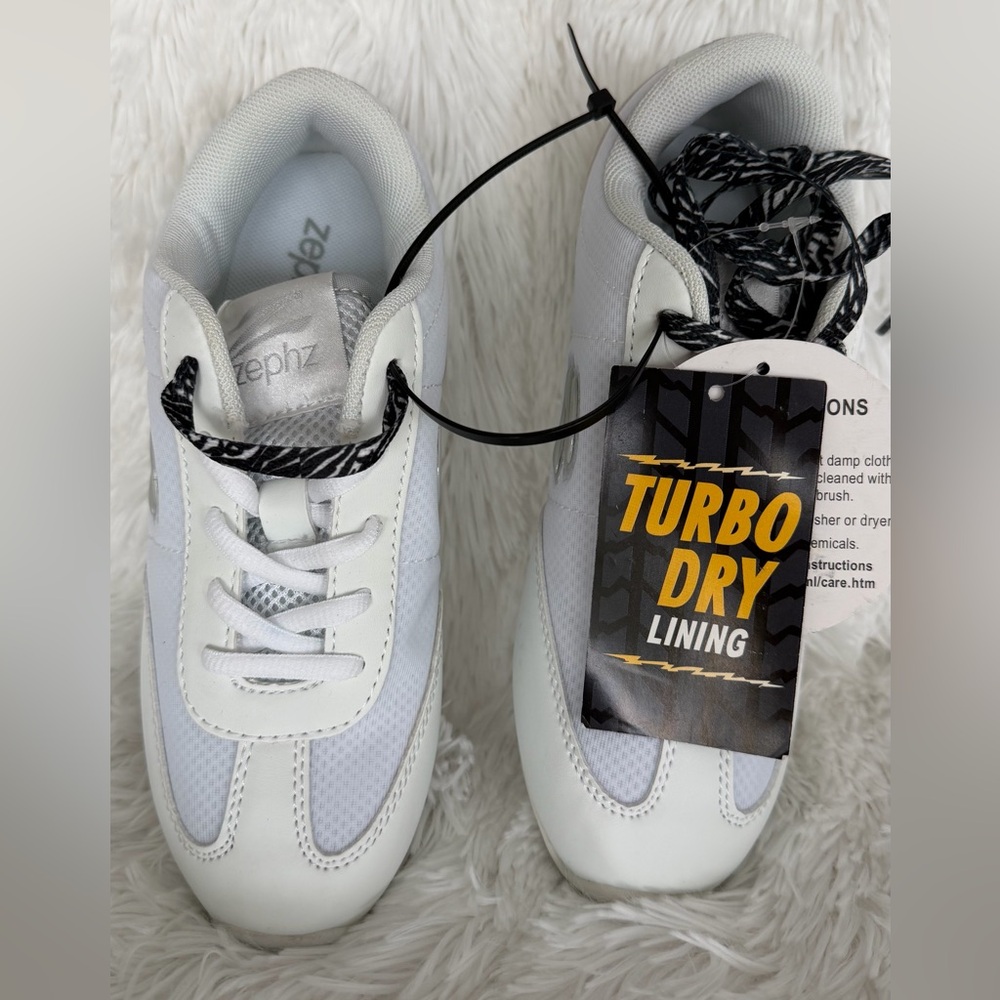 NWT Zephz White Athletic/Cheer Shoes